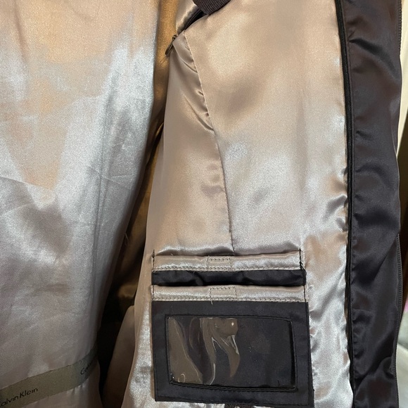 Beautiful metallic gray down winter coat, detachable fur lined hood - Picture 4 of 6